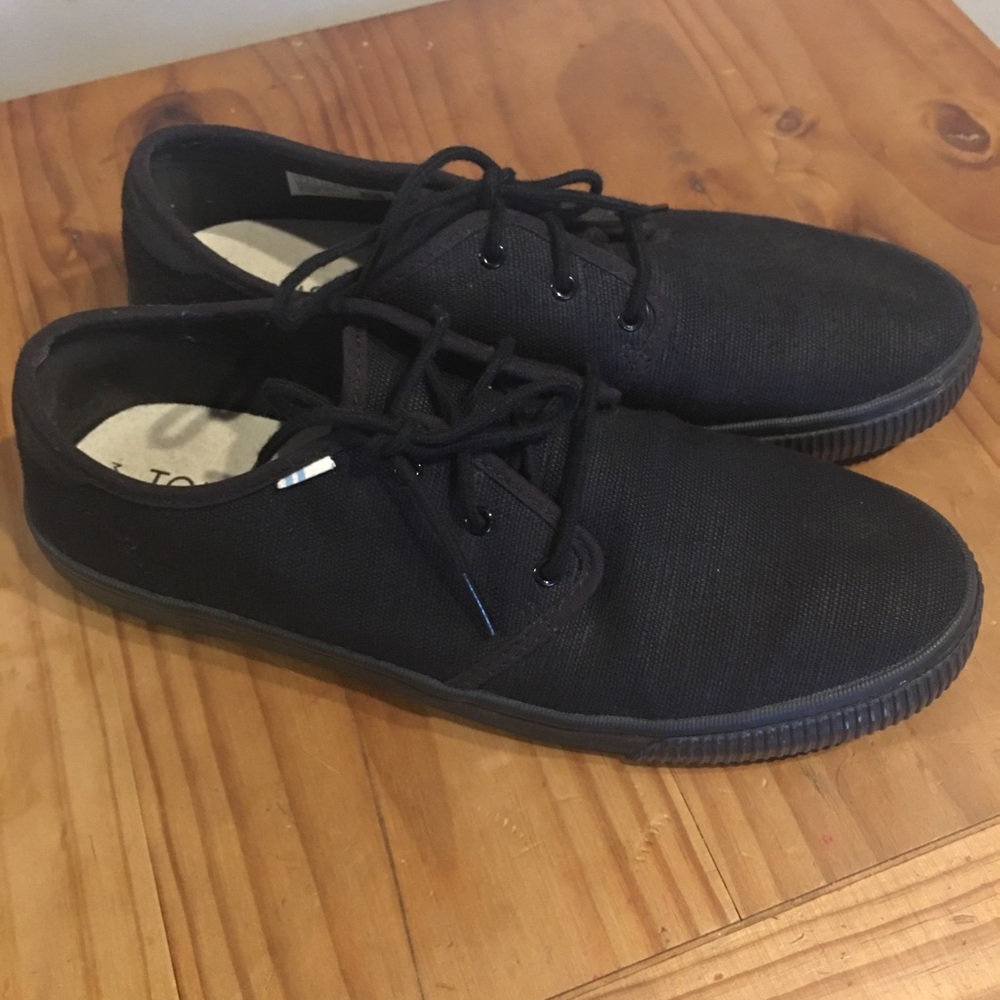 Toms black sneakers